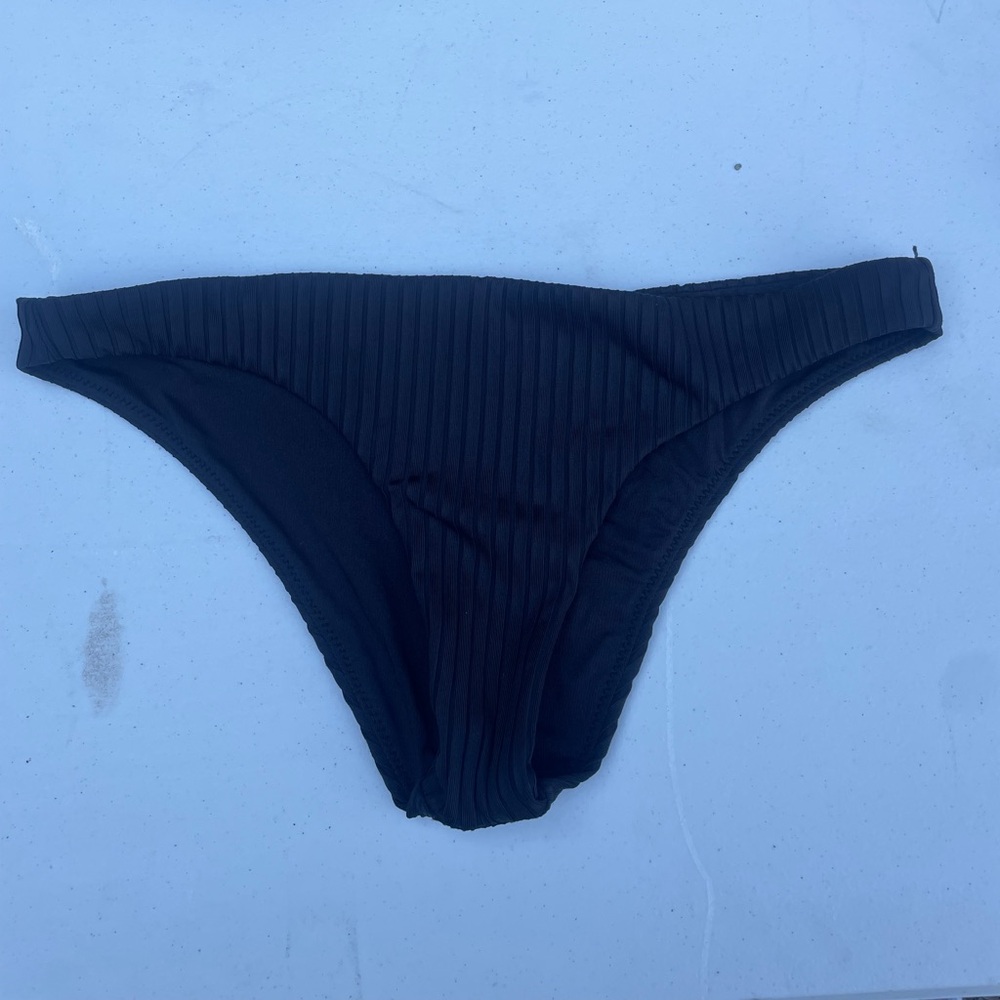 Rip Curl Bikini bottom bundle 
Black ribbed and pink with white polka dots
